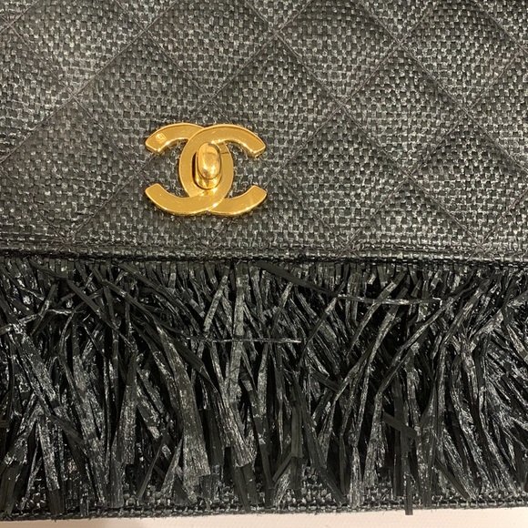 CHANEL 🖤 RARE Vintage Raffia Hemp Straw Quilted Flap Fringe Raw Edge Real Gold - Picture 5 of 16